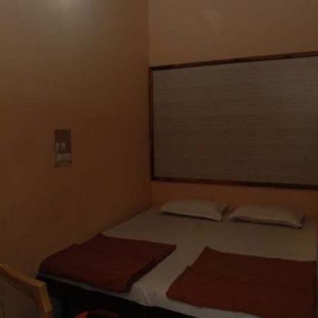 Hotel Yatri Udajpur Zewnętrze zdjęcie